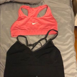 Nike sportsbras